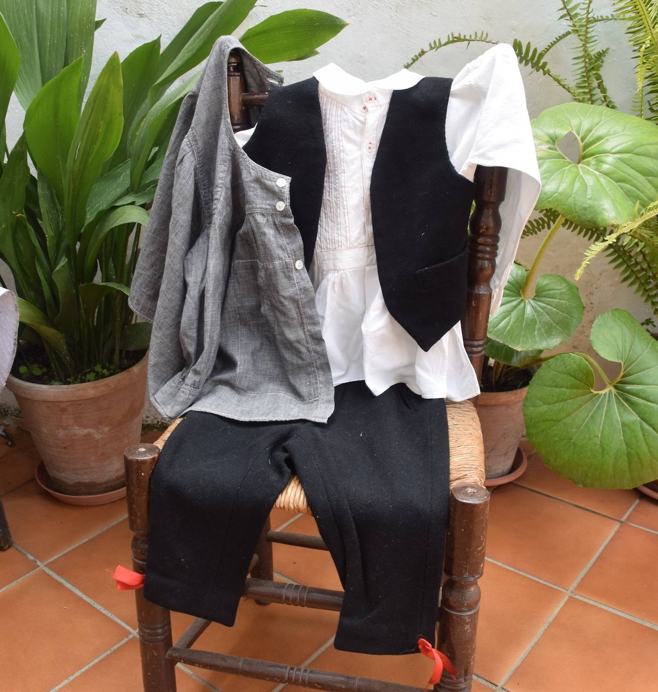 El traje de pastor que tiene unos 50 años