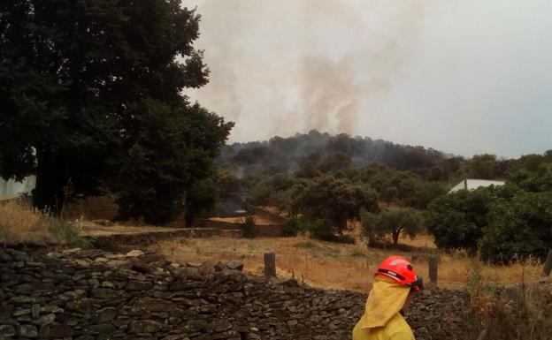El fuego se ha originado en en la zona de Pago de San Clemente /CEDIDA