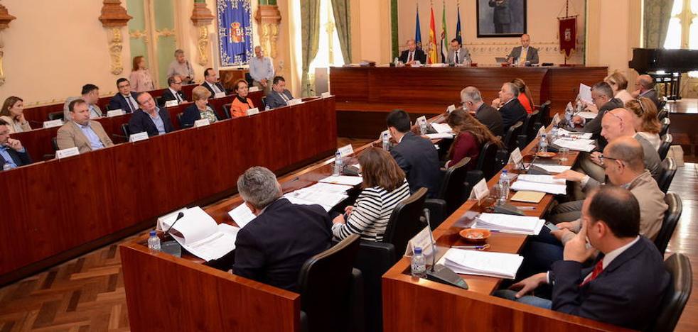 La Diputación de Badajoz prevé comenzar 2018 con toda la deuda financiera cancelada