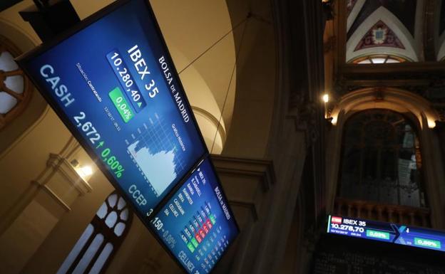 El Ibex gana un 0,71% en una semana marcada por Cataluña