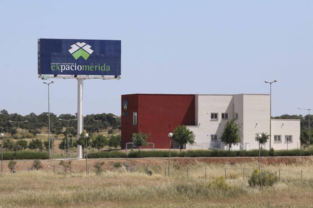 Parque empresarial Expacio Mérida, que podría beneficiarse del nuevo decreto. :: j. m. romero/