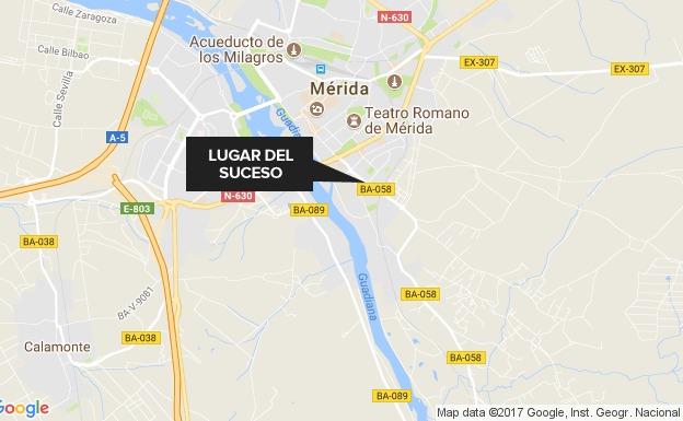 Herido al caer desde una máquina retroexcavadora en Mérida