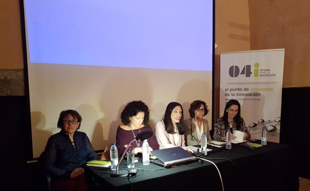 María Luisa González, María Victoria Gil, Ángela Murillo, Henar Prieto y Marta García.:HOY/