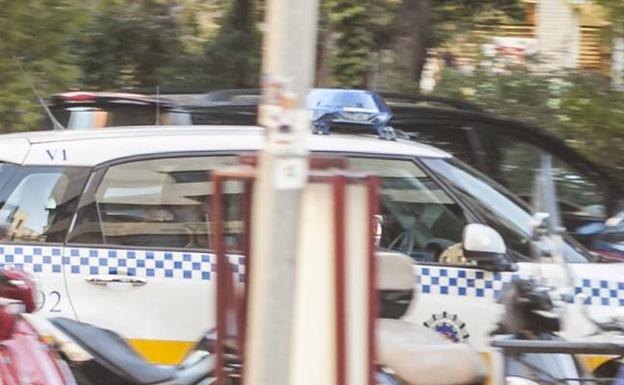 Momento enque la Policía se lleva al detenido/JORGE REY