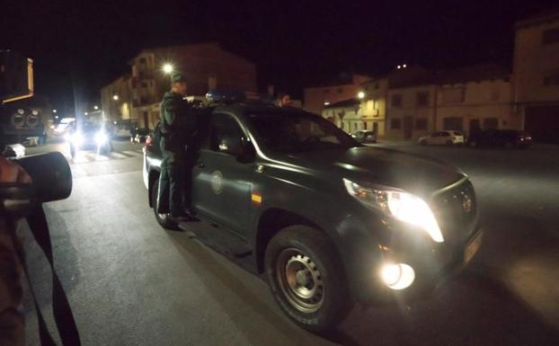 Operativo desplegado por la Guardia Civil./Antonio Garcia (Efe)