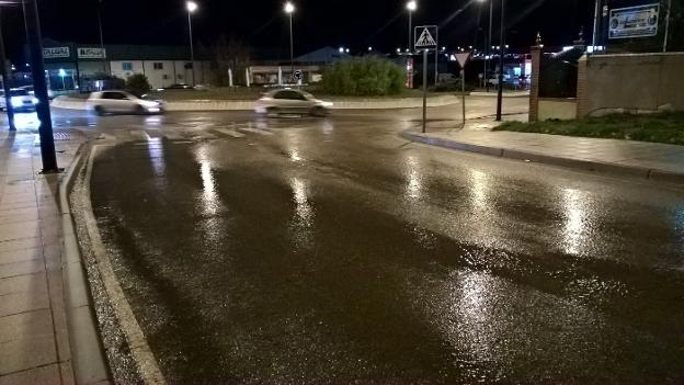 El año ha empezado lloviendo en Almendralejo. :: g. c./