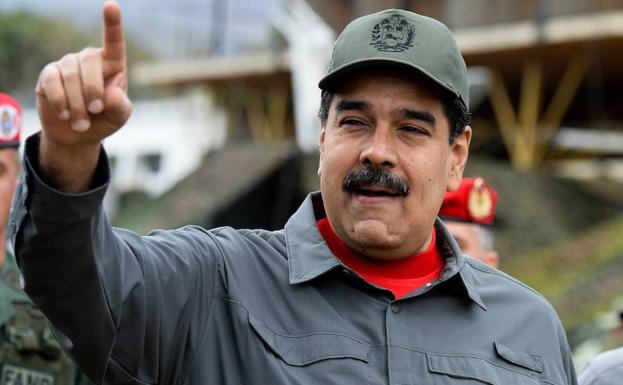 Maduro llega a ver unas maniobras del ejército venezolano. /FEDERICO PARRA (AFP)