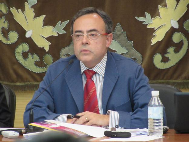 Juan Antonio Pavón, doctor en Derecho, impartirá la charla. :: cedida/