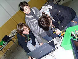 Taller de robótica en la Universidad de Extremadura./