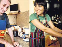 Ella preparó unos fideos con almejas y él, su plato preferido, el pisto manchego de su madre./HOY/