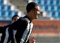 El Badajoz CF renueva a Javi Chino