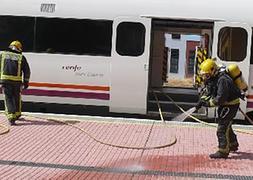 Desalojan un tren en Navalmoral por un incendio en el vagón trasero