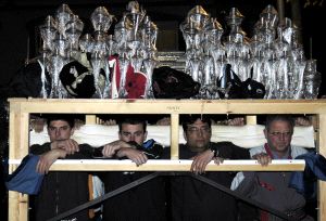 Mil costaleros portarán los pasos de la Semana Santa de Badajoz
