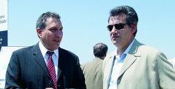 Agustín Miguel Hernández, a la derecha, vuelve a la Alcaldía. / RA/