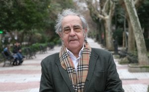 José Julián Barriga, padre de tres hijos y abuelo de tres nietos, reside en Madrid pero aprovecha los fines de semana para pasarlos casi todos en Garrovillas». :: ARMANDO MÉNDEZ/