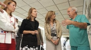 De izquierda a derecha, Elena Nevado, Jerónima Sayagués, Cristina Teniente y Jesús Usón. ::
ARMANDO/