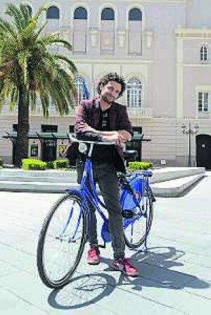El escritor Sergio Román crea un recorrido literario para el flamenco. :: CASIMIRO/