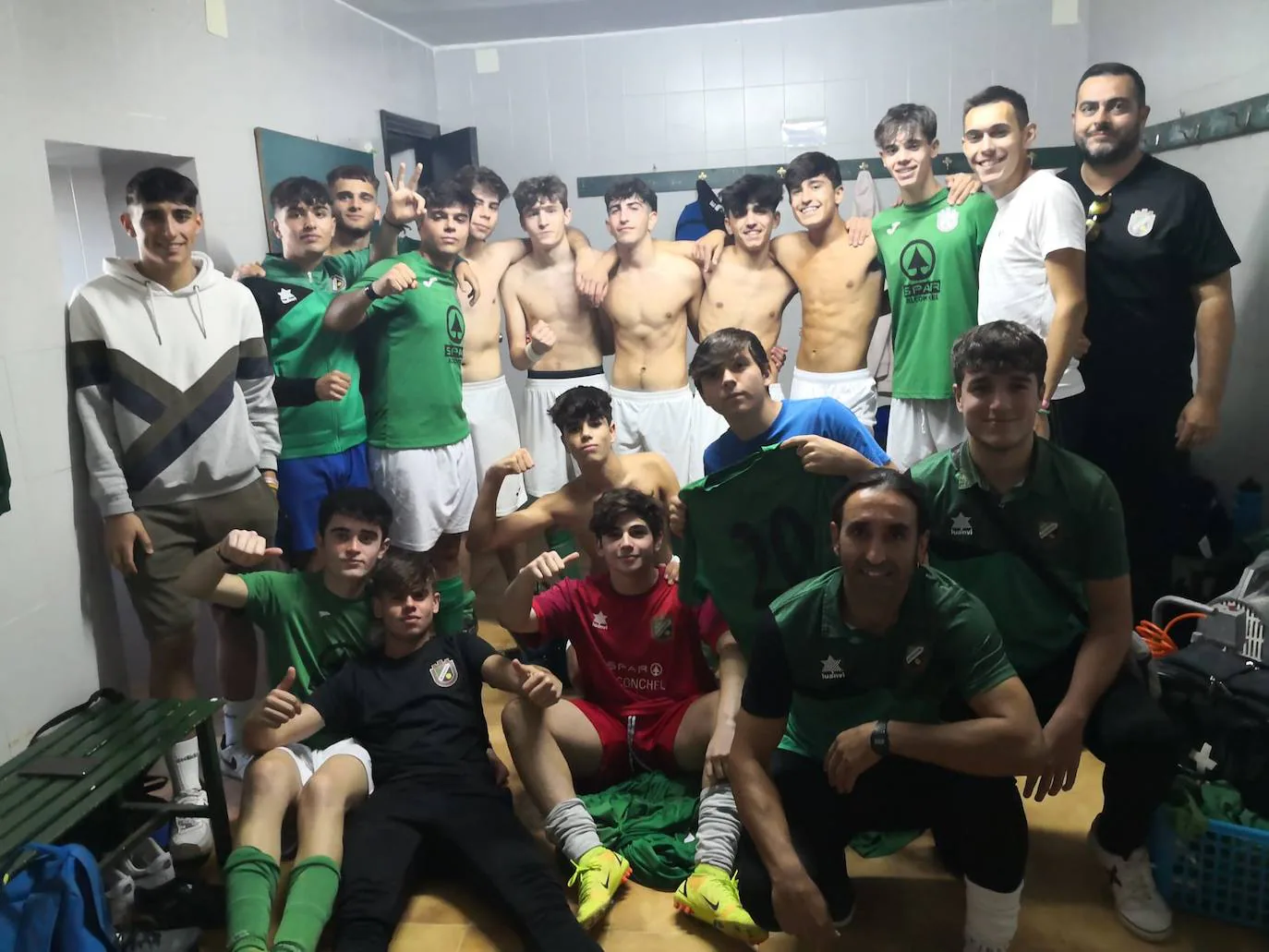 El equipo juvenil gana por goleada (10-0) al Sport Extremadura