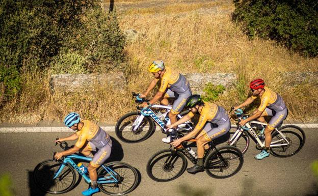 El Yellow Team (La Bicicleta) supera el el reto Everesting Challenge 24H