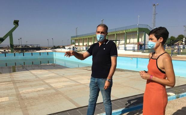 El polideportivo de Almendralejo tendrá el año que viene un rocódromo y nueva piscina de verano