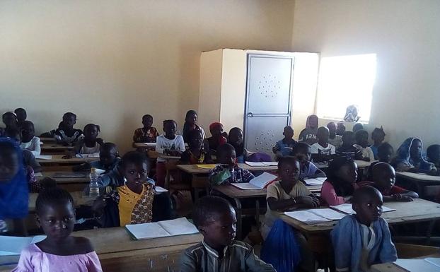 Una oenegé busca ayuda para lograr 18.000 euros para escolarizar a más niños en en Senegal