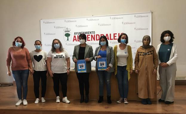 Seis mujeres migrantes se forman en violencia de género