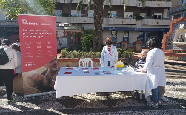 Ribera Almendralejo realiza controles para una salud responsable en la Semana de la Salud y del Mayor