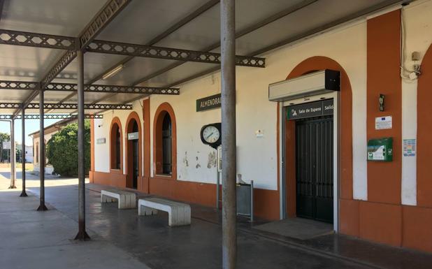 La ciudad acoge hoy la primera concentración de la Plataforma Extremeñería en defensa de un tren público, social y sostenible