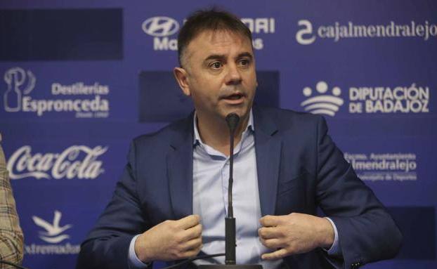 Franganillo aún espera la llegada del grupo inversor, algo «clave y fundamental» para la viabilidad del club