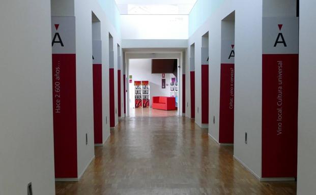 Poemas, música y vino en el museo con Emilio Gutiérrez Caba, el barítono Santana y una enóloga