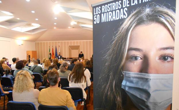 Una exposición busca reconocer el esfuerzo hecho por la comunidad educativa en pandemia