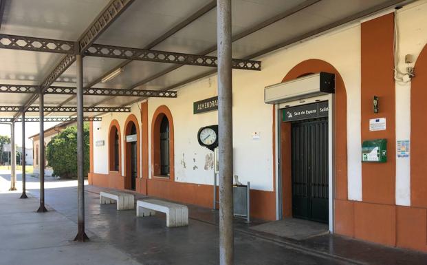 Renfe recupera desde el domingo una oferta de cuatro servicios diarios para viajar a Sevilla y paradas intermedias