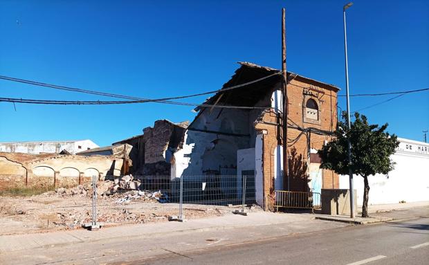 Denunciarán ante Patrimonio el derribo de la antigua Fábrica de la luz