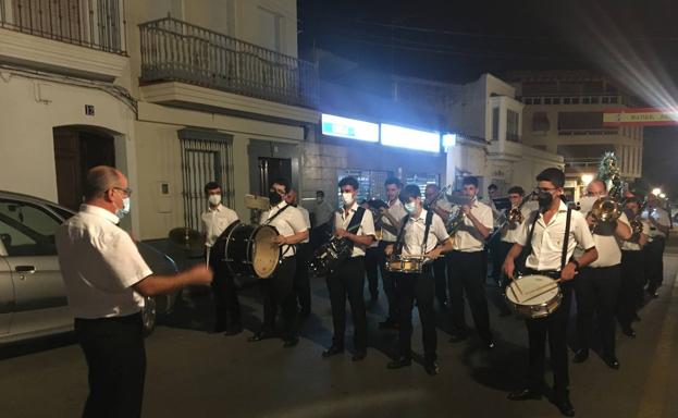La banda estrena un pasodoble dedicado a las amas de casa