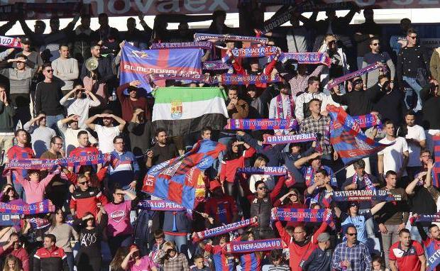 Los abonados del Extremadura pagarán 10 euros en Copa del Rey