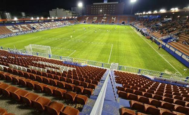 El vacío se instala en el Extremadura