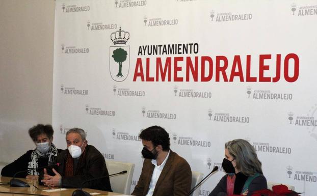 El teatro acoge este fin de semana una obra sobre Miguel Hernández, zarzuela y danza 3D