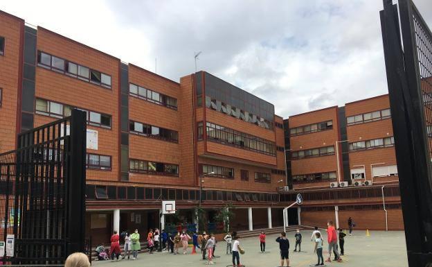 La plataforma del colegio Ortega convoca esta tarde una concentración contra el traslado