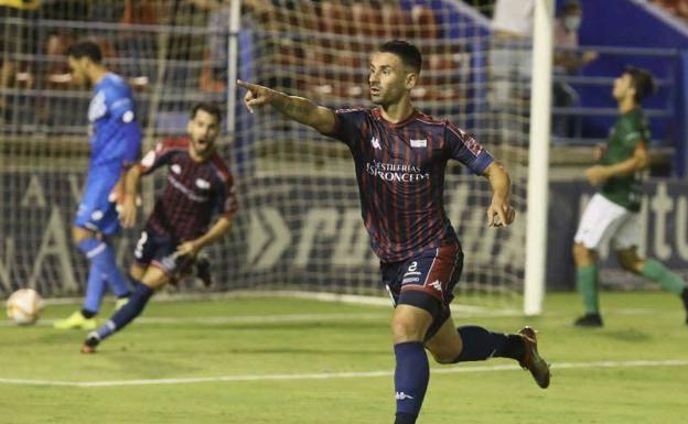 Kike Márquez deja el Extremadura y ficha por el Albacete