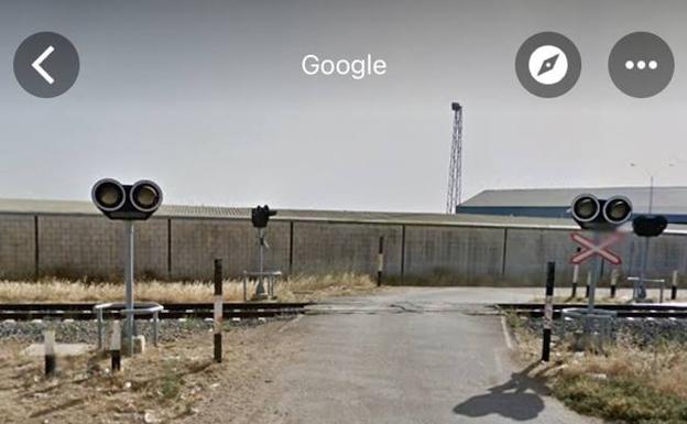 Este lunes y martes estará cortado al tráfico el paso a nivel de Torres de Briz
