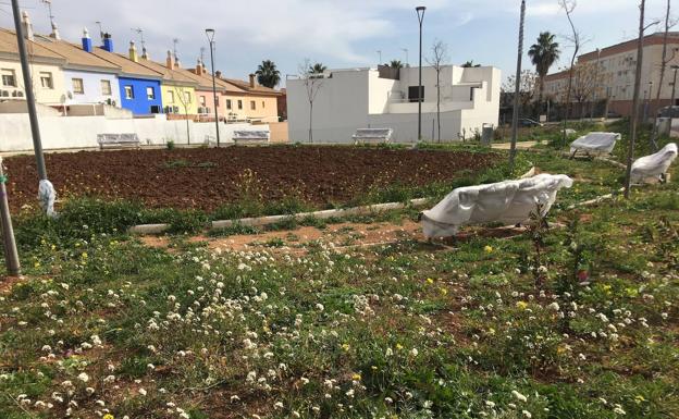 Achacan a la crisis de suministro el retraso en construir el parque Héroes del covid