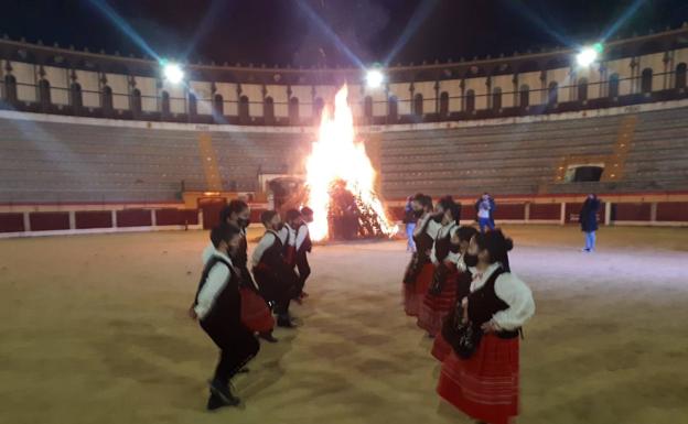 El alcalde lamenta que no se haya podido celebrar la fiesta de Las Candelas