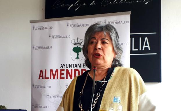 Cati Salas recibe el premio 'A toda una vida' por el Consejo de la Mujer