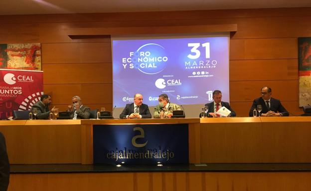 Encargan a la UEX un estudio sobre la evolución de la empresa en Almendralejo y las perspectivas de futuro