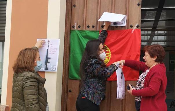 La Escuela de Idiomas celebra esta semana la Revolución de los Claveles