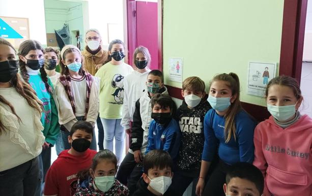 El colegio San Roque mejora la accesibilidad con señalización con pictogramas