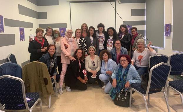 La asociación Amiga 1931 muestra la realidad LGTBI a alumnos de los institutos
