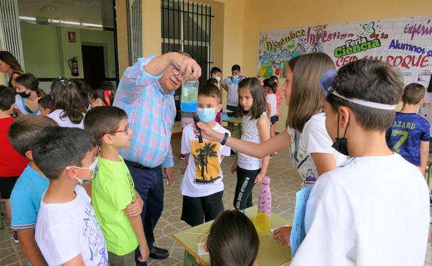 Alumnos de todos los colegios muestran lo aprendido en la Feria de las Ciencias