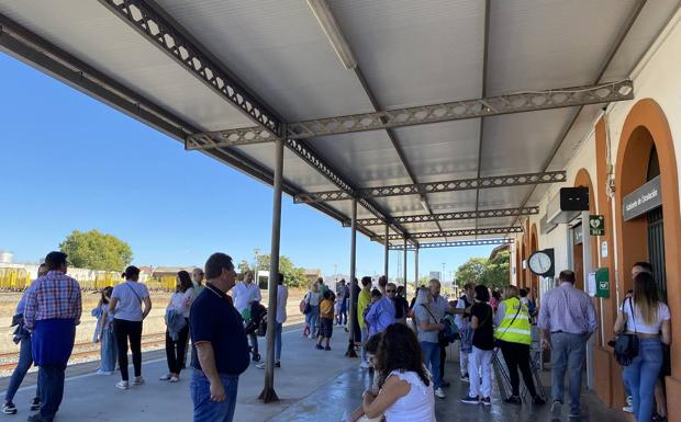 Renfe programa un dispositivo especial con 54 trenes hasta la Feria de Zafra