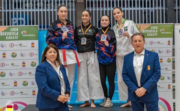 Paola García Lozano resulta campeona de España de kata femenina en Pontevedra